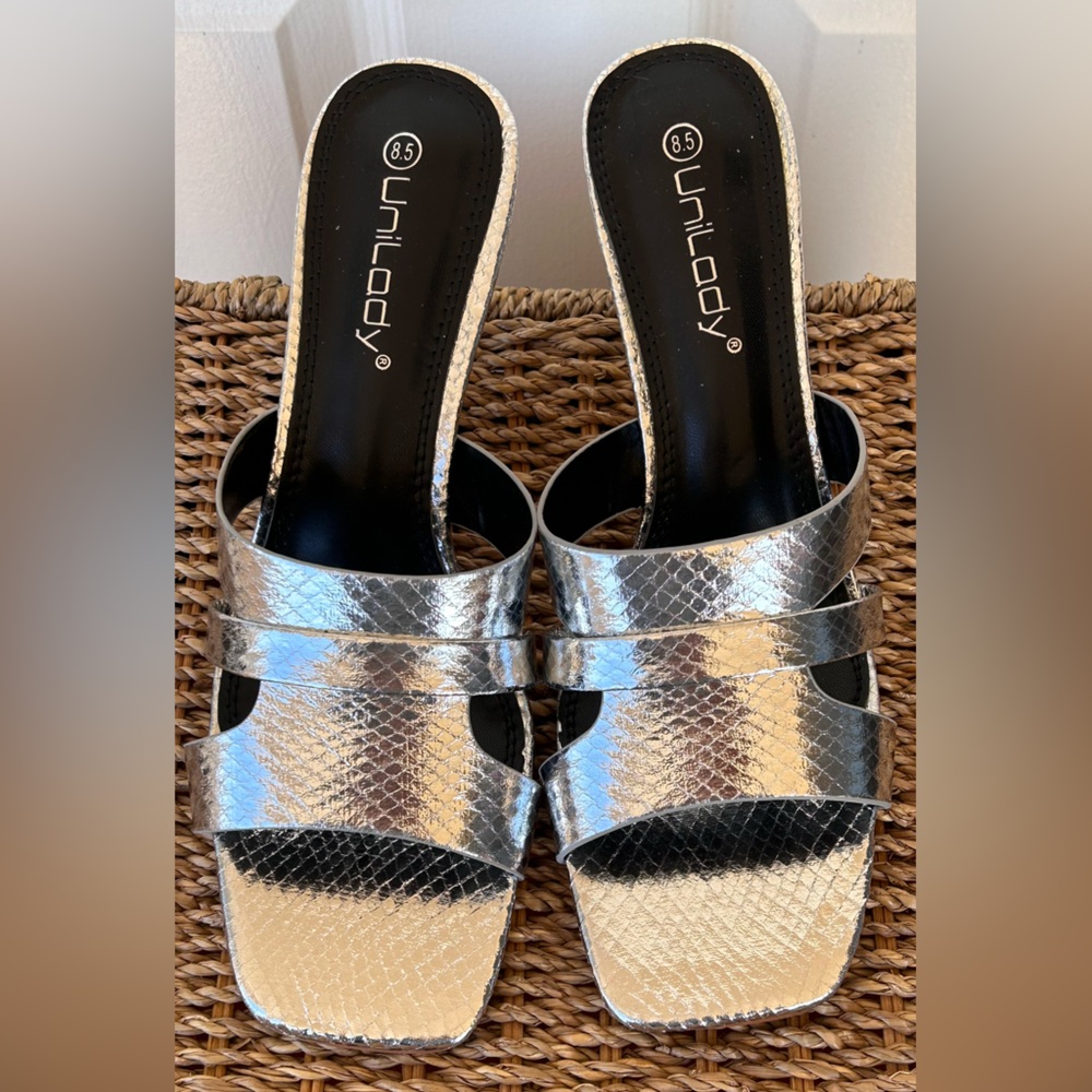 Unilady Brand‎ Women’s Mules Kitten Heels Reptile Print Silver Size 8.5